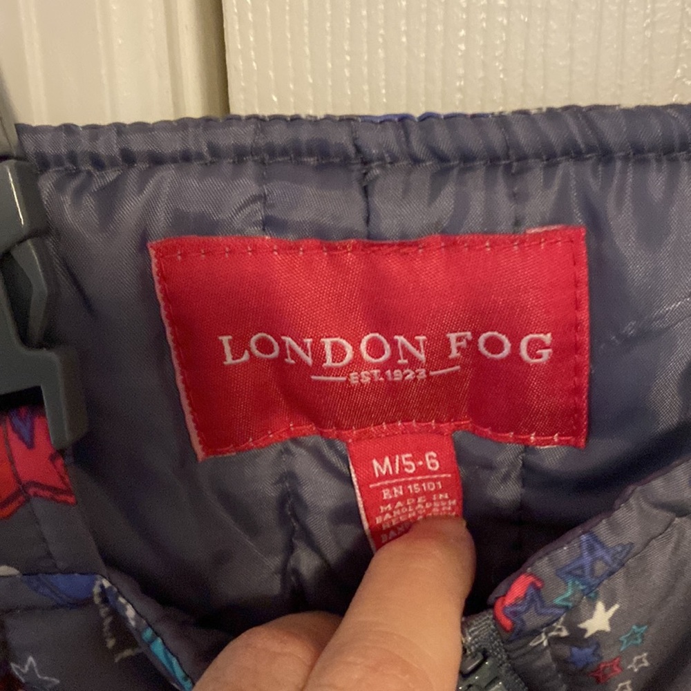 London Fog size 5/6 snow pants. Worn once . - Picture 2 of 2